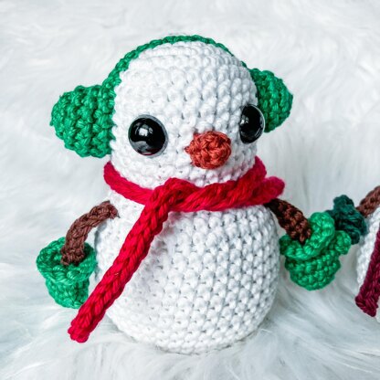 Baby Luna Snowman Amigurumi