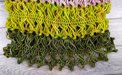 Hairpin Lace Cowl