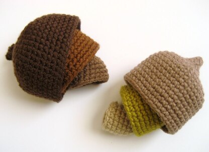 Nesting Acorns Crochet Pattern