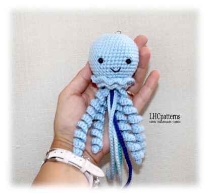 Jellyfish Keychain / Charm Crochet Pattern