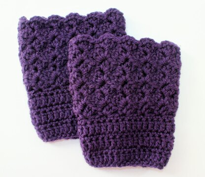 Queen's Lace Boot Cuffs