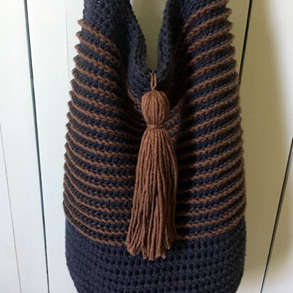 Crochet Bag Pattern: That's Some Sexy Sac