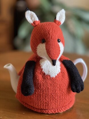 Mr Reynard the Fox tea cosy