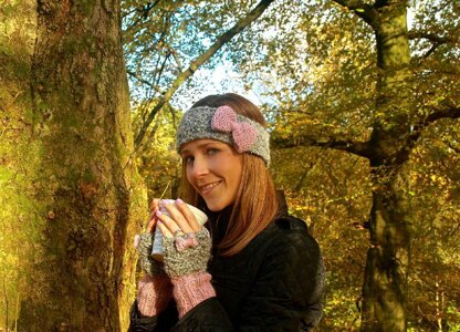 Bonnie Bow Wristwarmers