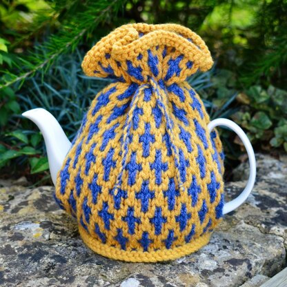 Medieval Cross 4 Cup Teapot Cosy Knitting Pattern