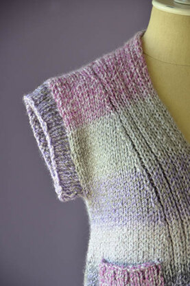 Cake Cardi in Universal Yarn Major PDF