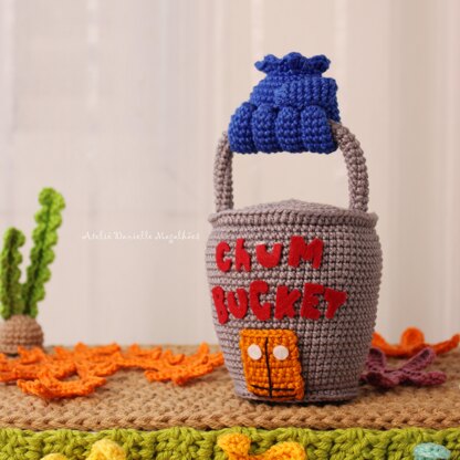 Mini Green Creature, Robot Companion & House – Inspired Amigurumi Pattern (Digital PDF)