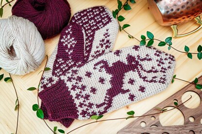 Fair Isle Deer Mittens