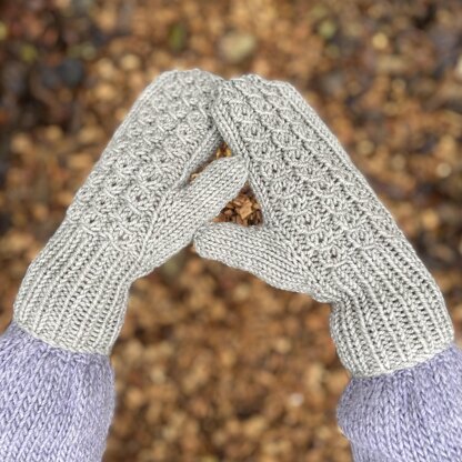 Kissing Gate Mittens