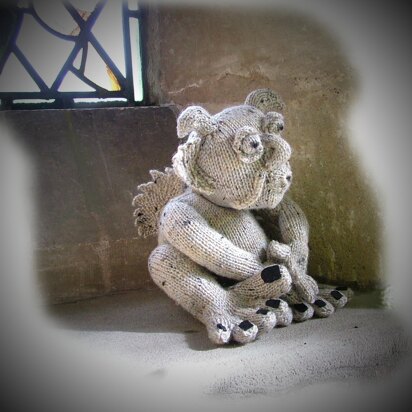 GARGOYLE Perry Pendragon knitting pattern - knitting pattern