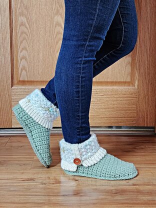 Hibernation Crochet Slipper Boots