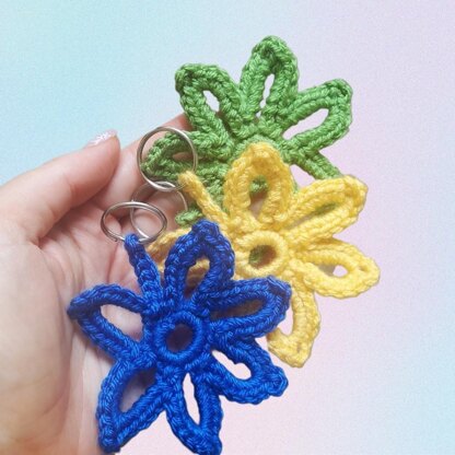 Basic flower keyring