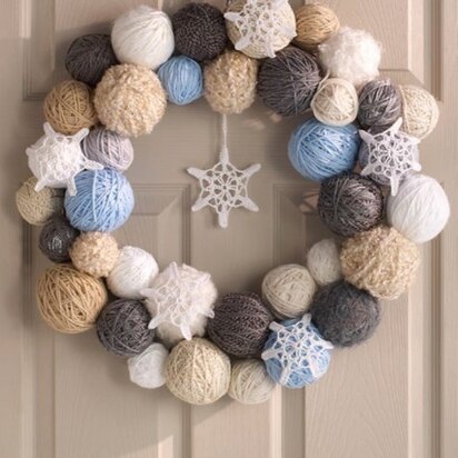 Snowflake Wreath in Red Heart Light & Lofty - LW3520