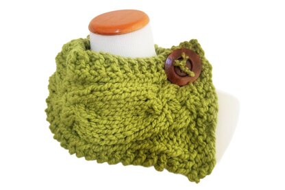 Knots and twists cowl