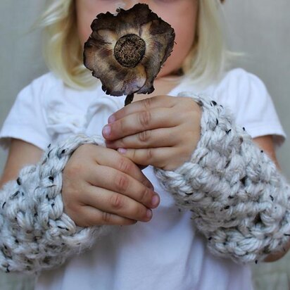 The EmmyLou Wrist Warmer Mitts