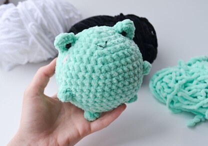 Crochet plush Frog pattern