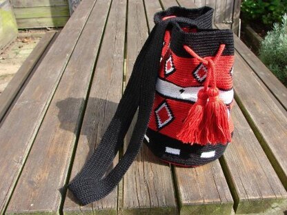 Mochila bag red black white