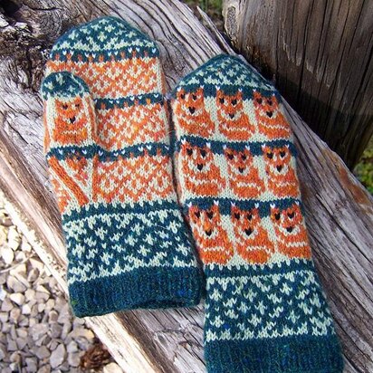 Tiny Foxes Mittens