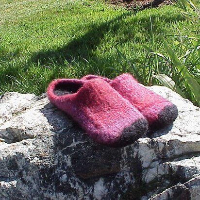 Easier Clogs for Wm & Men - knitting pattern