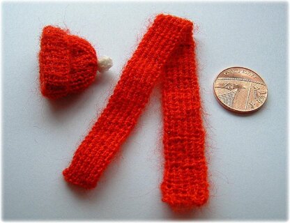 1:12th scale bobble hat and scarf