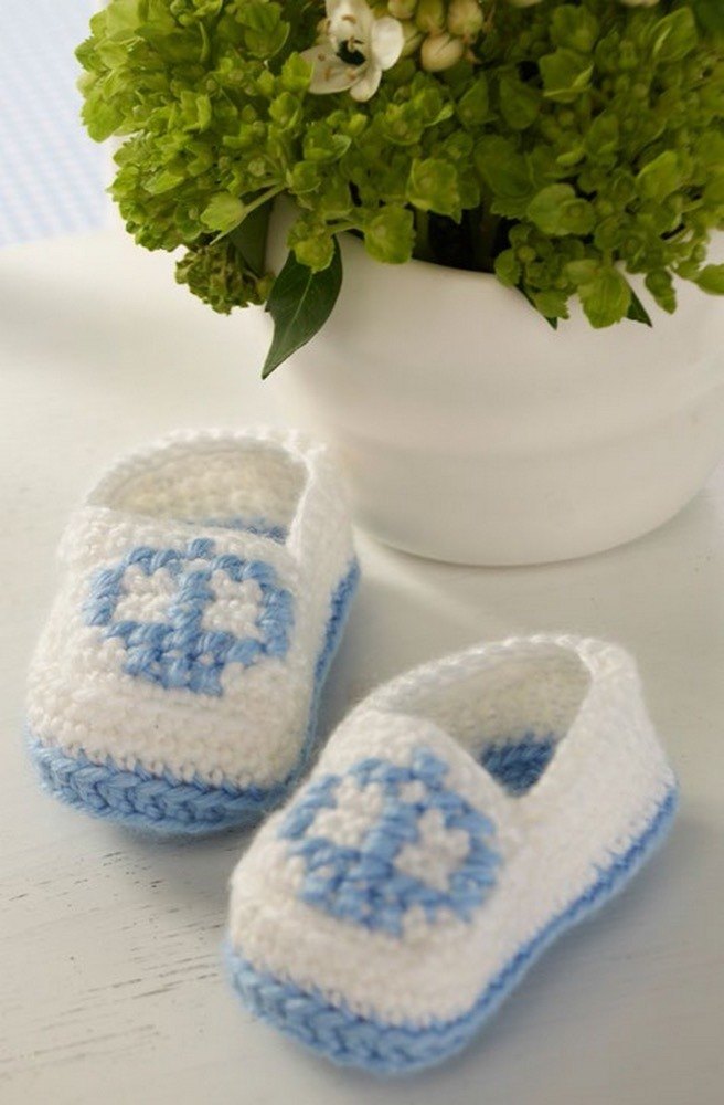 Red heart hot sale baby booties