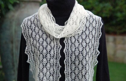 The Ulladulla Easy Lace Scarf