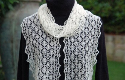 The Ulladulla Easy Lace Scarf