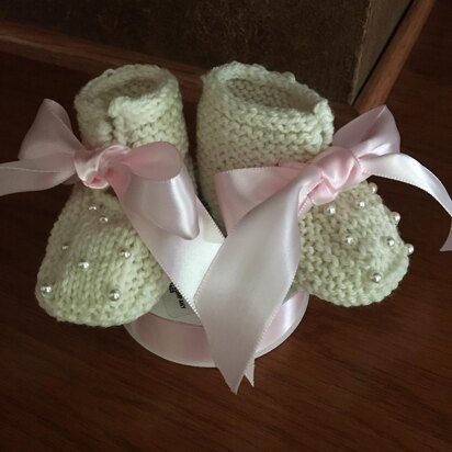 Morning Dew Newborn Booties