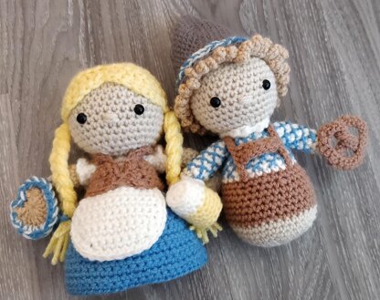 Oktoberfest Octoberfest Heidi and Hannes amigurumi crochet dolls