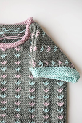 Floret Tee in Universal Yarn Wool Pop PDF
