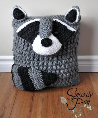 Ringo Raccoon Pillow Cover/Bag