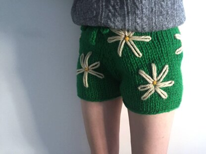 Embroidered Daisy Chunky Shorts