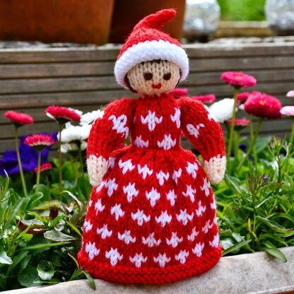 Anneke - Christmas Elf Folk Doll Knitting Pattern.