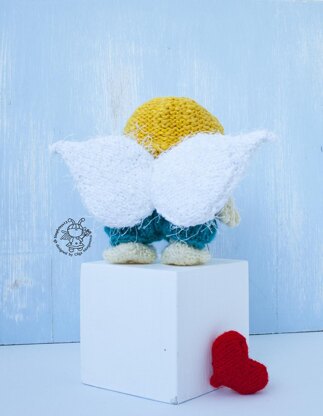 Small Cupid doll knitting flat
