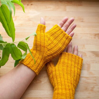 Serviceberry Mitts