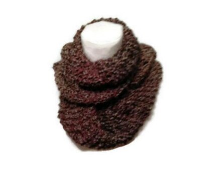 Claire's Knitted Cowl