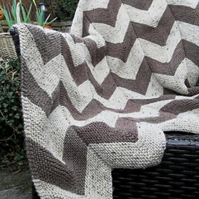 Aran Garter Stitch Chevron Throw