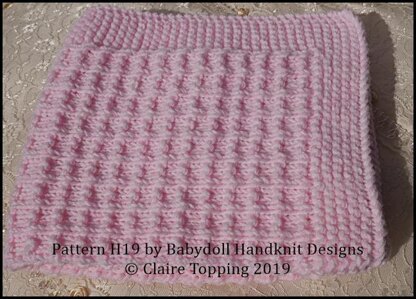 Simple waffle style blanket in two sizes and car seat blanket