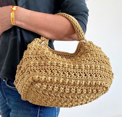 SWAN BAG Crochet pattern by isWoolish | LoveCrafts