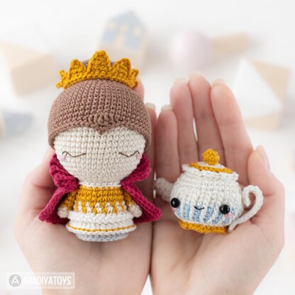 Royal Family Crochet Pattern by AradiyaToys Shiba Inu Amigurumi Tutorial King DIY Handmade Queen Animals Crochet Patterns (Olka Novytska)