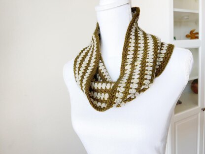 Riverstone Cowl