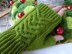 Fingerless gloves with braid