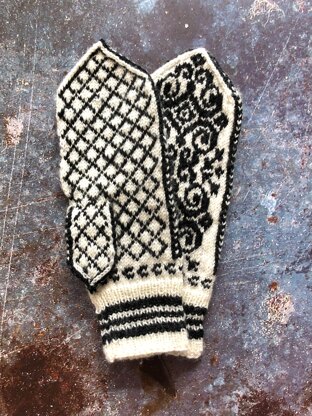 Flowers and Forests Selbu Mittens