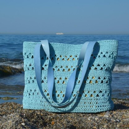 Raffia beach bag