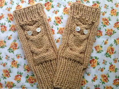 Knitted Owl Fingerless Gloves