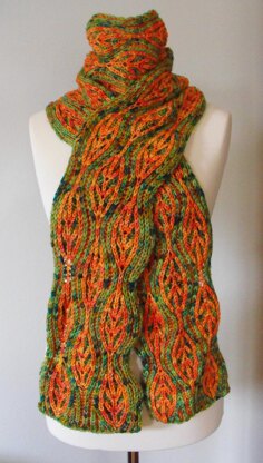 Leafy Lineation Scarf