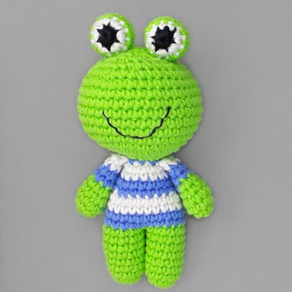 Amigurumi frog