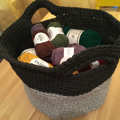 Stash Basket in Bernat Blanket