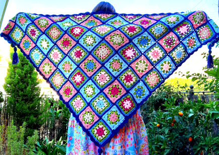 Flower Granny-Square Shawl #2