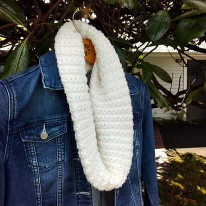 Easy Faux Cable Winter Cowl